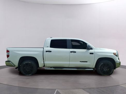 Used 2020 Toyota Tundra SR5 AWD/4WD image 9