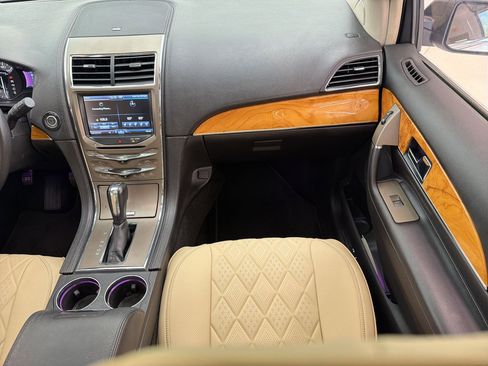 Used 2013 Lincoln MKX FWD image 27