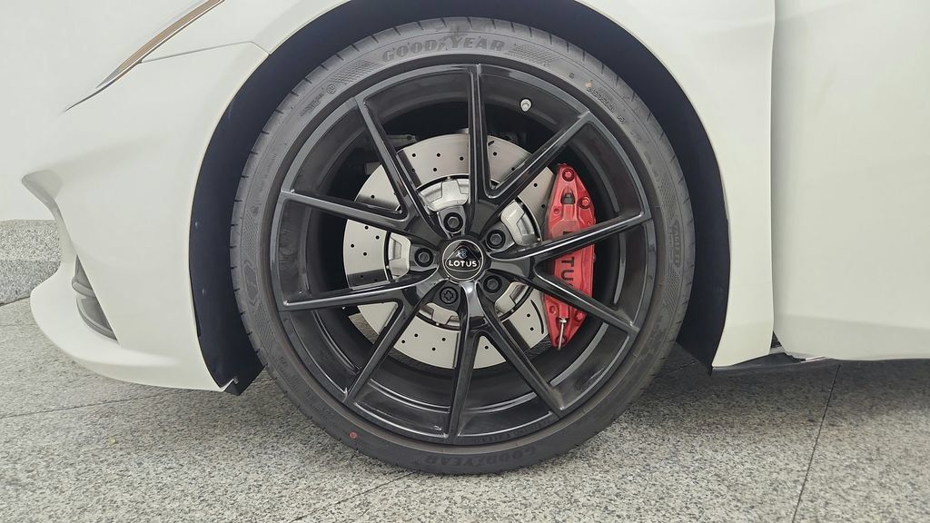 Used 2026 Lotus Emira SE RWD image 27