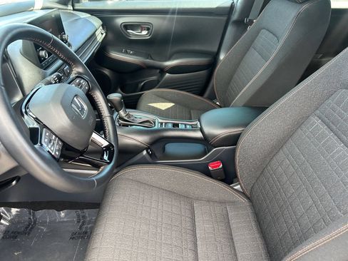 Certified 2025 Honda HR-V Sport image 20
