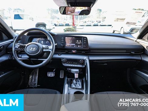 Used 2025 Hyundai Elantra Sport FWD image 29