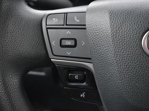 Used 2025 Toyota Camry LE image 18