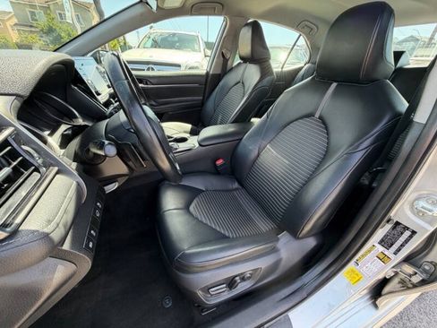 Used 2021 Toyota Camry SE FWD image 13