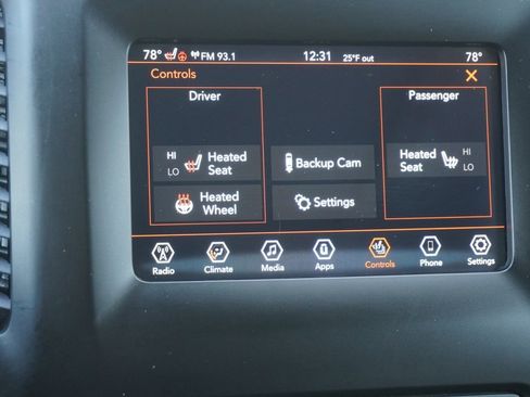 Used 2019 Jeep Cherokee Latitude Plus w/ Comfort/Convenience Group image 36