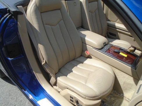 Used 2007 Cadillac XLR RWD image 11