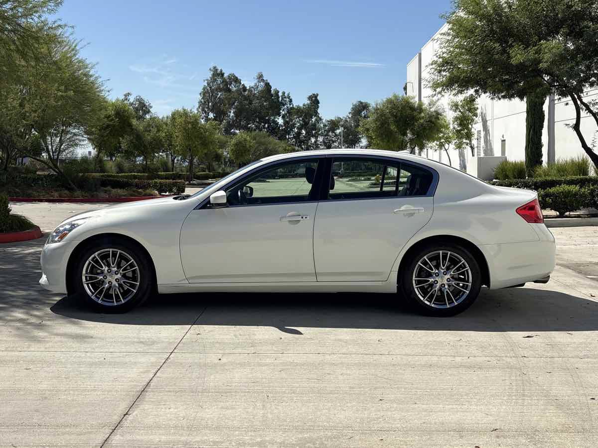 Used 2012 INFINITI G37 Journey w/ Premium Pkg RWD image 6