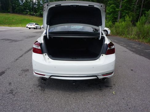 Used 2016 Honda Accord Touring image 15