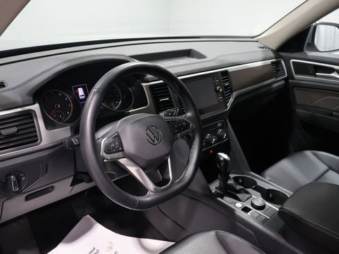 Used 2021 Volkswagen Atlas SE image 13