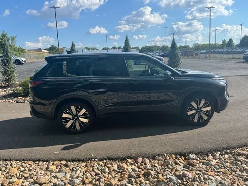 New 2025 Mitsubishi Outlander SE image 6