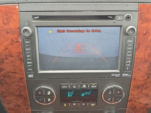 Used 2014 Chevrolet Tahoe LTZ image 15