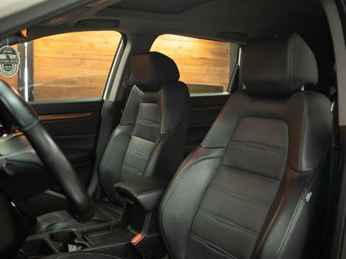 Used 2018 Honda CR-V Touring image 11