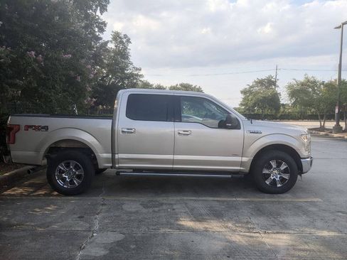 Used 2017 Ford F150 XLT w/ Equipment Group 302A Luxury AWD/4WD image 9
