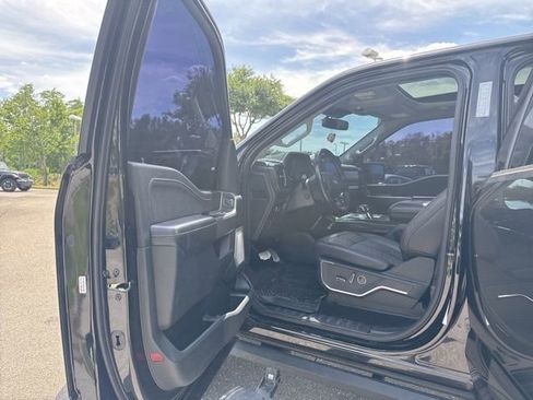 Used 2021 Ford F150 Lariat w/ Equipment Group 502A High image 13