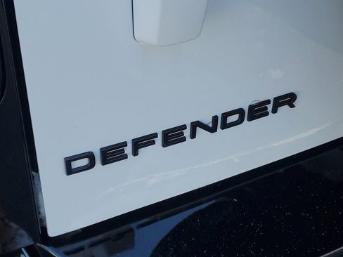 Used 2026 Land Rover Defender 110 X-Dynamic SE image 7