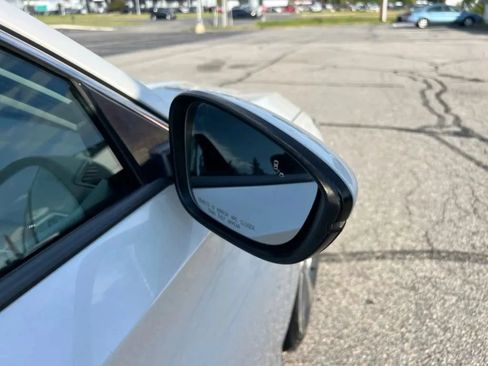 Used 2020 Honda Accord Touring image 35