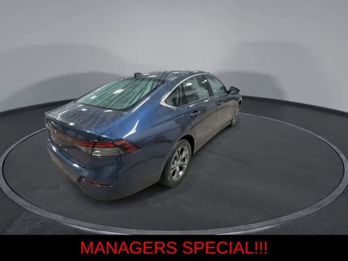 Used 2023 Honda Accord EX image 8
