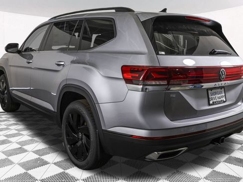 New 2026 Volkswagen Atlas SE image 16
