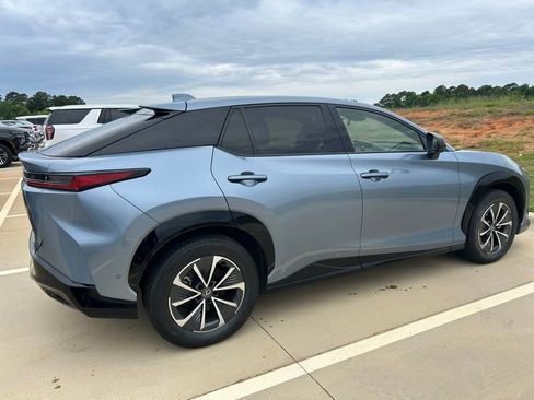 Used 2023 Lexus RZ 450e Premium w/ Technology Package AWD/4WD image 5