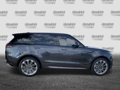 Used 2025 Land Rover Range Rover Sport Dynamic SE AWD/4WD image 11