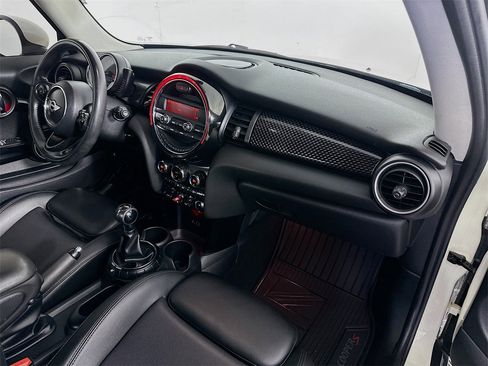 Used 2015 MINI Cooper S image 26