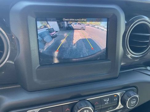 Used 2021 Jeep Wrangler Unlimited Sport AWD/4WD image 29
