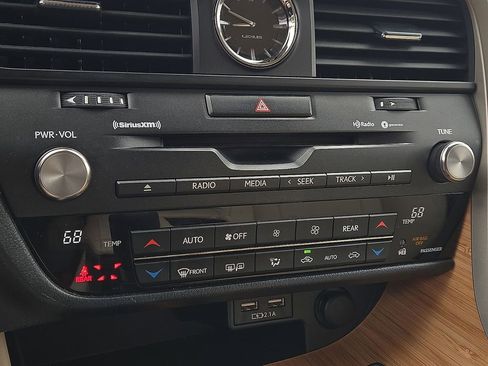 Used 2021 Lexus RX 450hL AWD w/ Premium Package image 15