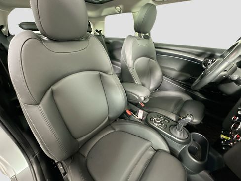 Used 2024 MINI Cooper SE image 33