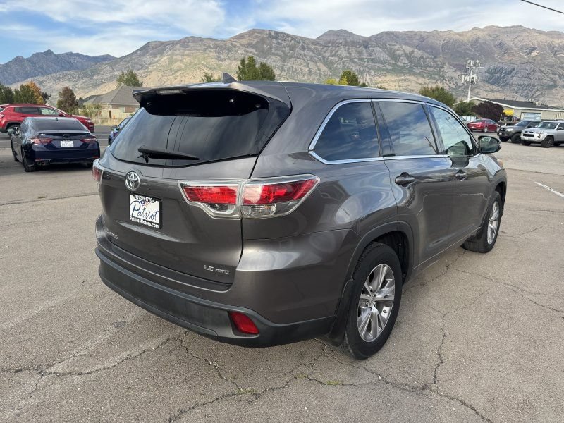 Used 2015 Toyota Highlander Plus AWD/4WD image 5
