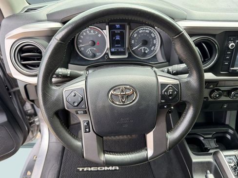 Used 2016 Toyota Tacoma SR5 image 14
