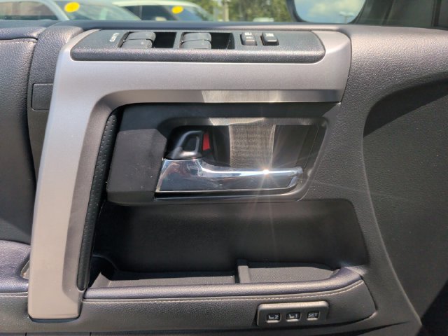 Used 2024 Toyota 4Runner Limited AWD/4WD image 14