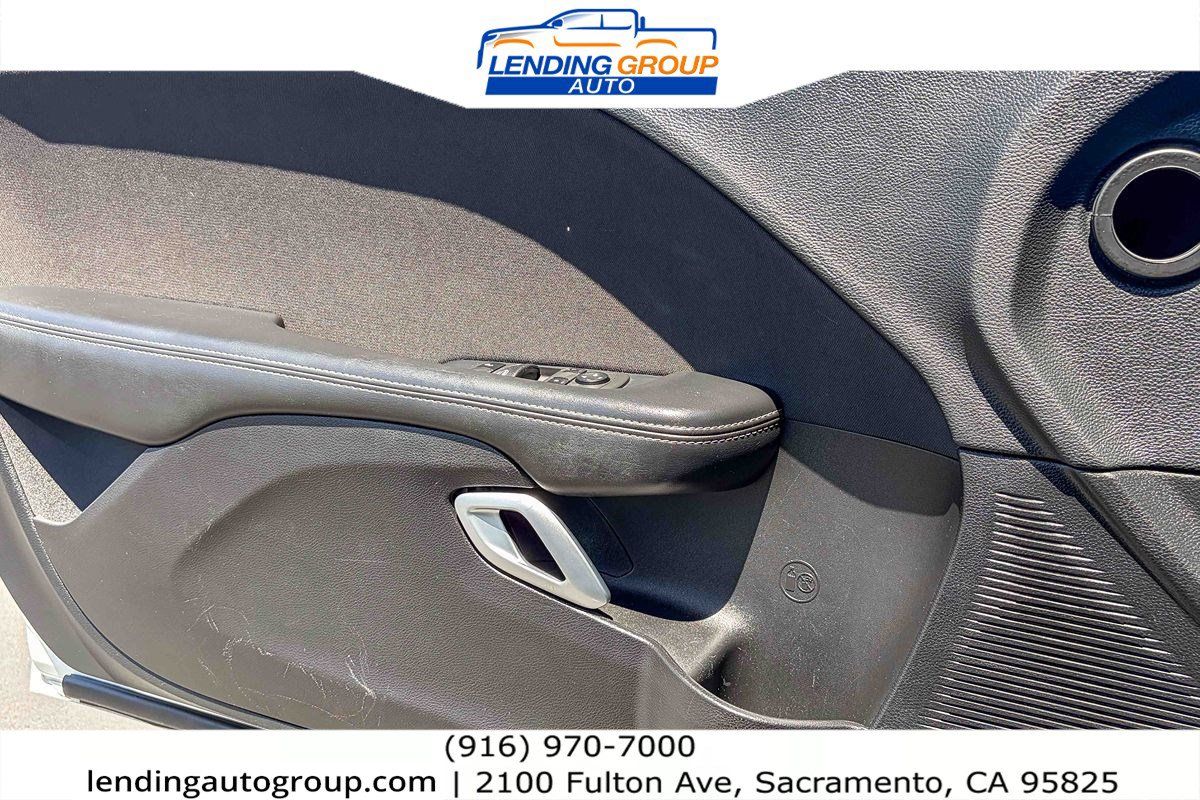 Used 2022 Dodge Challenger SXT RWD image 19
