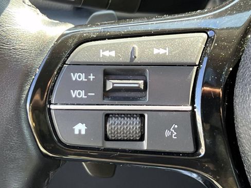 Certified 2023 Honda Pilot Touring image 21