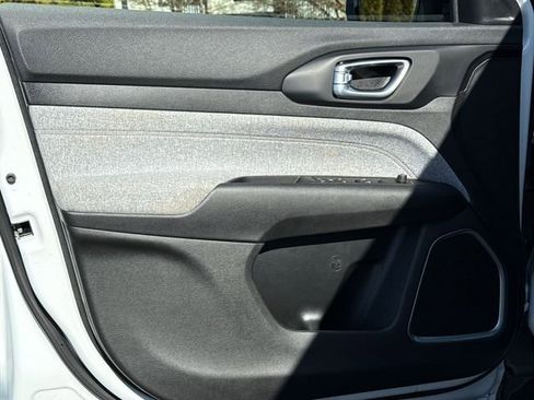 Used 2022 Jeep Compass Latitude image 20