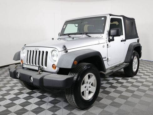 Used 2011 Jeep Wrangler Sport AWD/4WD image 5