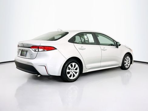 Used 2025 Toyota Corolla LE image 9