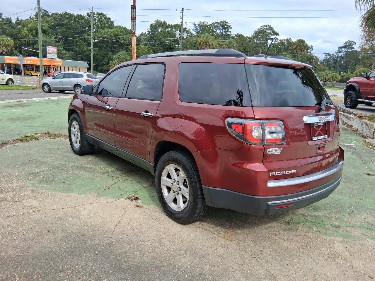 Used 2016 GMC Acadia SLE FWD image 3