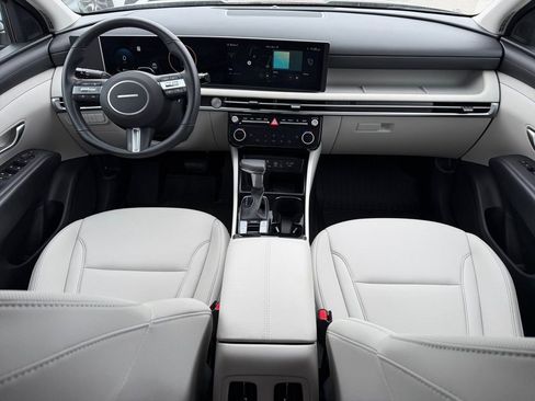 New 2026 Hyundai Tucson SEL FWD image 12
