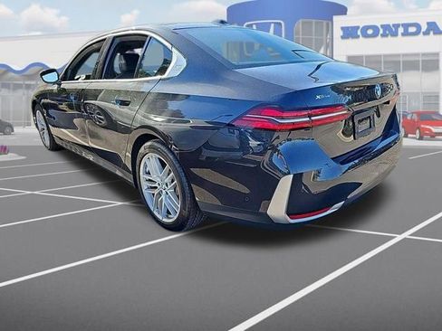 Used 2024 BMW 530i xDrive w/ Premium Package image 2