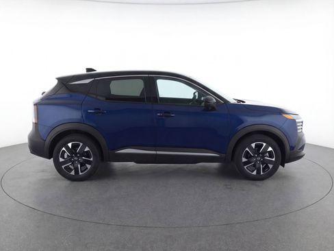 Used 2025 Nissan Kicks SV AWD/4WD image 11