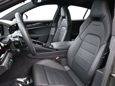 Used 2025 Porsche Panamera 4 image 5