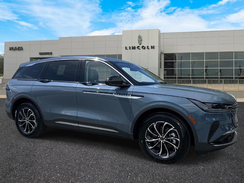 New 2026 Lincoln Nautilus Premier w/ Equipment Group 102A AWD/4WD image 1