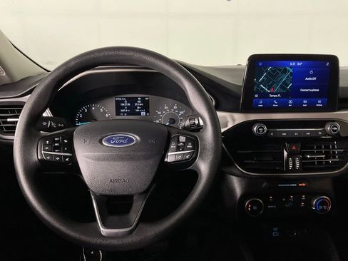 Used 2022 Ford Escape SE w/ SE Sport Appearance Package image 17