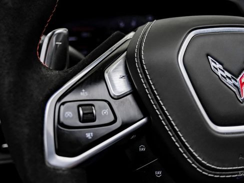 Used 2021 Chevrolet Corvette Stingray Premium Cpe w/ Z51 Performance Package RWD image 51