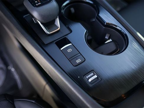 Used 2023 Nissan Rogue SV w/ SV Premium B Package image 24