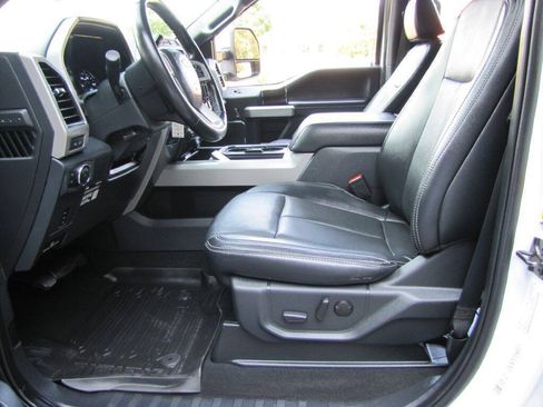 Used 2022 Ford F250 Lariat w/ Lariat Value Package AWD/4WD image 12