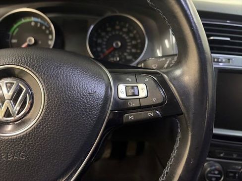 Used 2016 Volkswagen e-Golf SEL Premium image 19