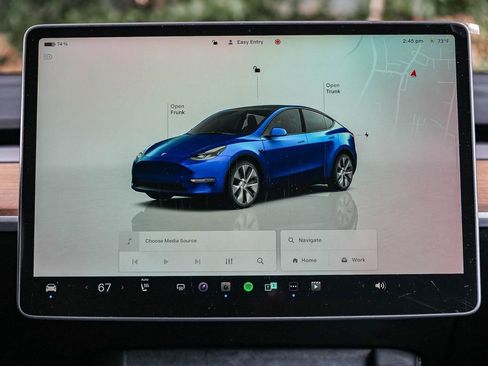 Used 2023 Tesla Model Y Long Range AWD/4WD image 13