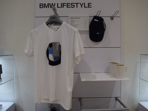 Used 2024 BMW X7 xDrive40i w/ Premium Package image 66