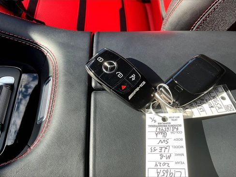 Used 2024 Mercedes-Benz GLE 53 AMG GLE 53 AMG image 32