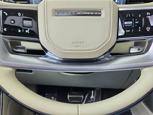Used 2023 Land Rover Range Rover Long Wheelbase Autobiography image 38